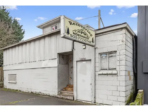 5829 SE Boise Street Portland OR 97206
