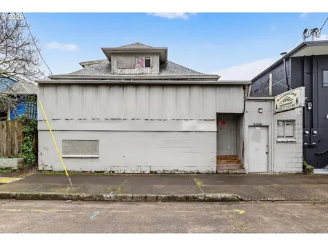 5829 SE Boise Street Portland OR 97206