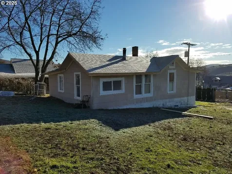 605 Grant Avenue Maupin OR 97037