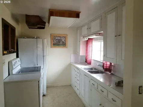 605 Grant Avenue Maupin OR 97037