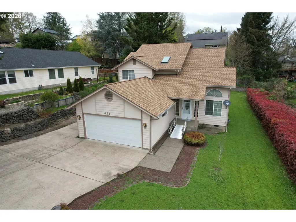 439 Chandler Drive Roseburg OR 97471