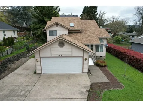 439 Chandler Drive Roseburg OR 97471