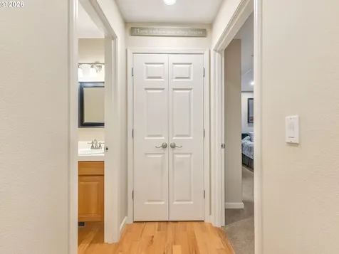 702 SW Juniper Avenue Warrenton OR 97146