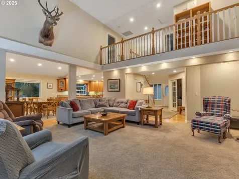 702 SW Juniper Avenue Warrenton OR 97146