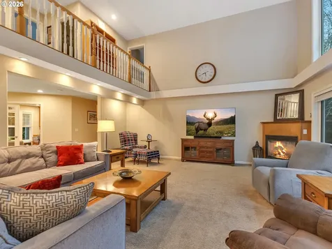 702 SW Juniper Avenue Warrenton OR 97146