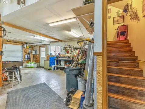 702 SW Juniper Avenue Warrenton OR 97146