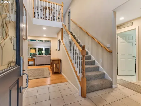 702 SW Juniper Avenue Warrenton OR 97146