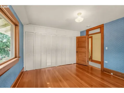 608 Locust Street Oakland OR 97462