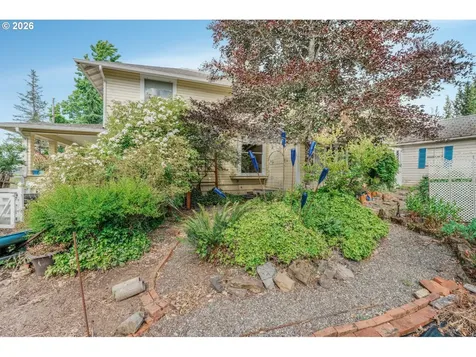 608 Locust Street Oakland OR 97462