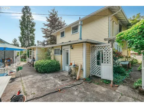 608 Locust Street Oakland OR 97462