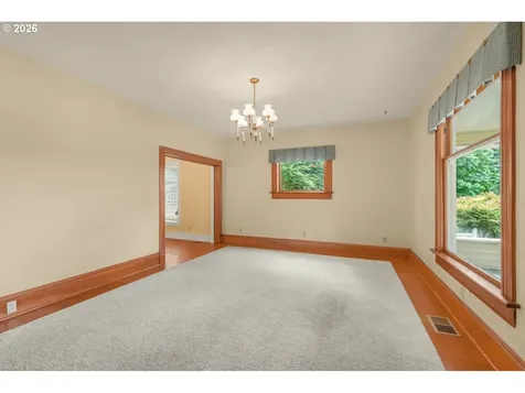 608 Locust Street Oakland OR 97462