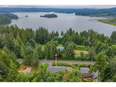 83224 Clear Lake Road Florence OR 97439