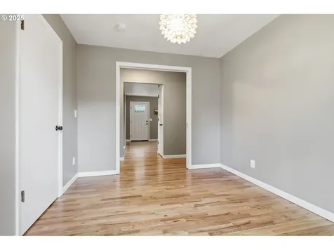 8502 N Hamlin Avenue Portland OR 97217