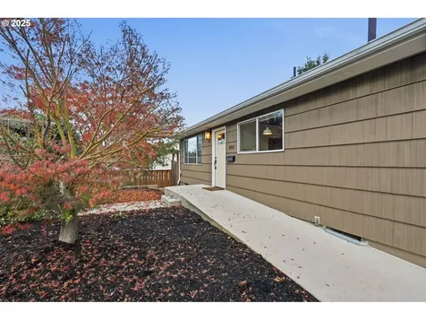 8502 N Hamlin Avenue Portland OR 97217