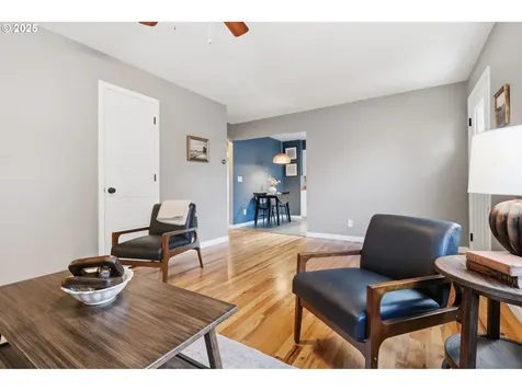 8502 N Hamlin Avenue Portland OR 97217