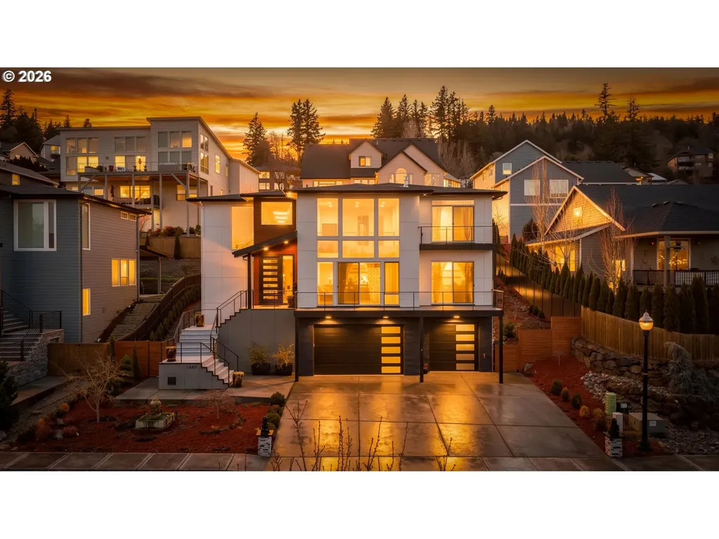 1345 N R Street Washougal WA 98671