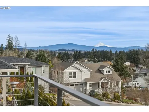 1345 N R Street Washougal WA 98671