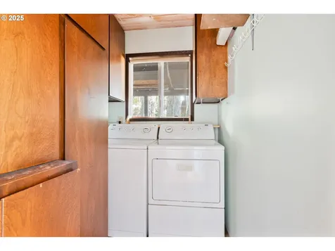 10 W Cape Horn Road Cathlamet WA 98612