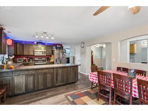 995 Kintzley Avenue Springfield OR 97478