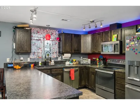 995 Kintzley Avenue Springfield OR 97478