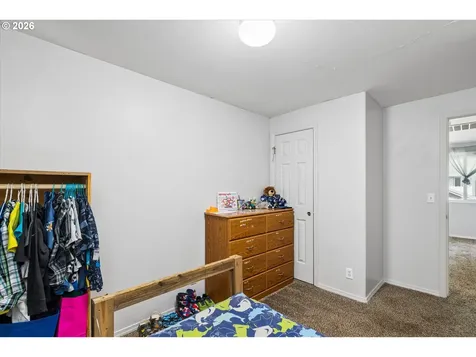 995 Kintzley Avenue Springfield OR 97478