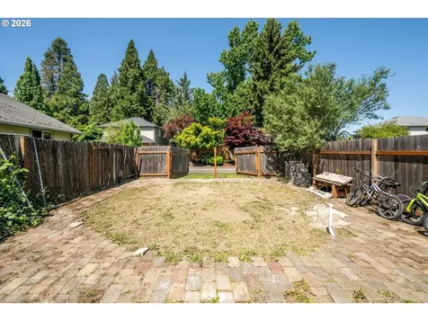 995 Kintzley Avenue Springfield OR 97478
