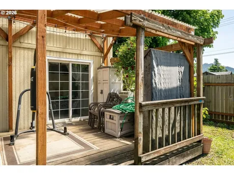 995 Kintzley Avenue Springfield OR 97478