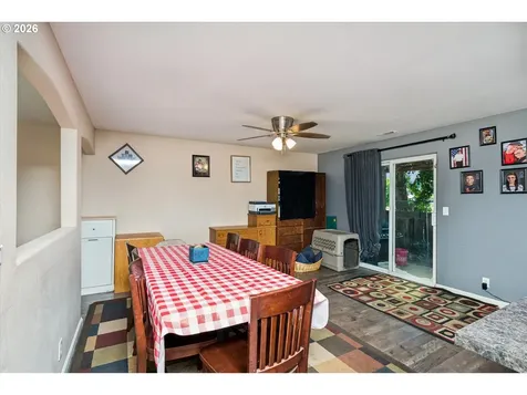995 Kintzley Avenue Springfield OR 97478