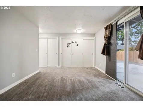 4043 SE Spring Street Hillsboro OR 97123