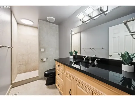 4043 SE Spring Street Hillsboro OR 97123