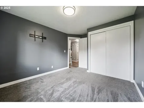 4043 SE Spring Street Hillsboro OR 97123