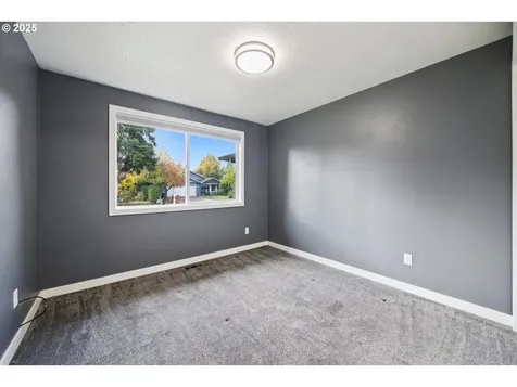 4043 SE Spring Street Hillsboro OR 97123