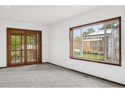 18918 NE Davis Street Portland OR 97230