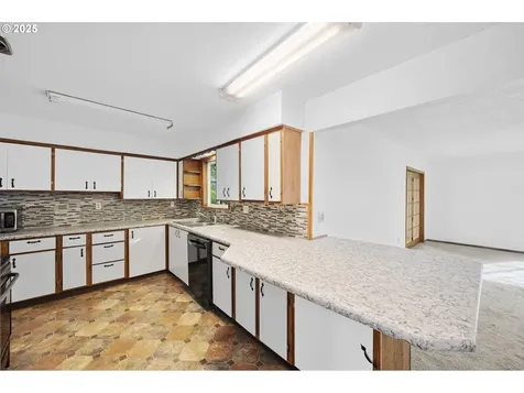 18918 NE Davis Street Portland OR 97230
