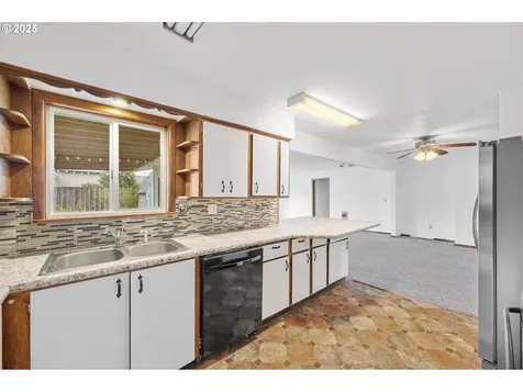 18918 NE Davis Street Portland OR 97230