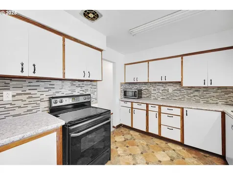 18918 NE Davis Street Portland OR 97230