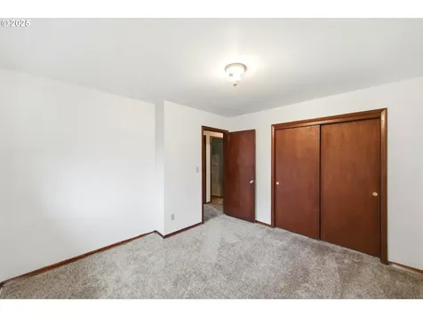 18918 NE Davis Street Portland OR 97230