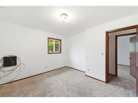 18918 NE Davis Street Portland OR 97230