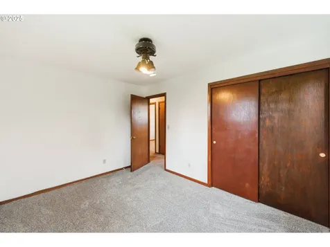 18918 NE Davis Street Portland OR 97230