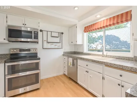 3401 Videra Drive Eugene OR 97405