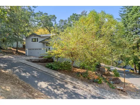 3401 Videra Drive Eugene OR 97405