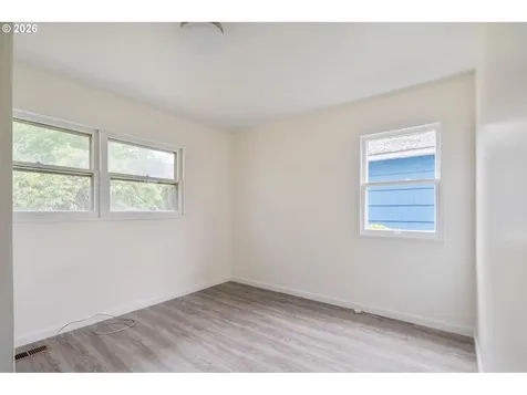 6025 SE Knight Street Portland OR 97206