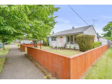 6025 SE Knight Street Portland OR 97206