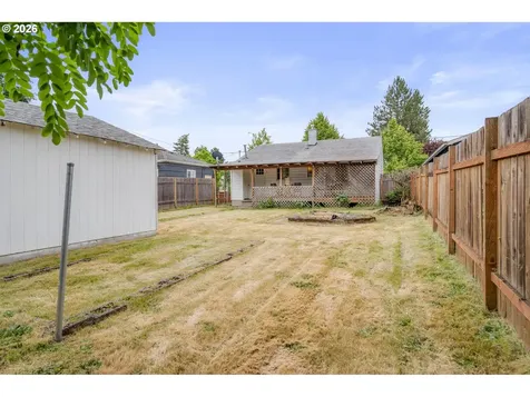 6025 SE Knight Street Portland OR 97206