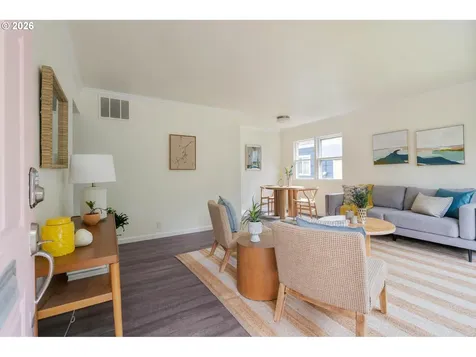 6025 SE Knight Street Portland OR 97206