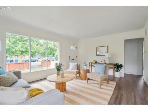 6025 SE Knight Street Portland OR 97206