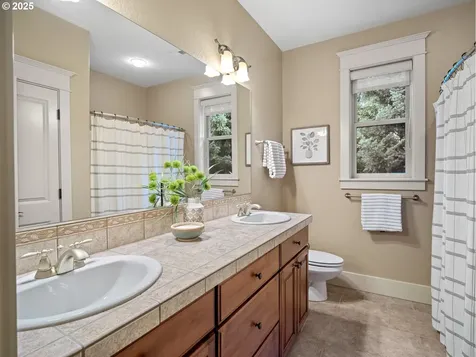 13857 SE Tenino Street Portland OR 97236