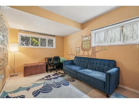 5629 SE Center Street Portland OR 97206