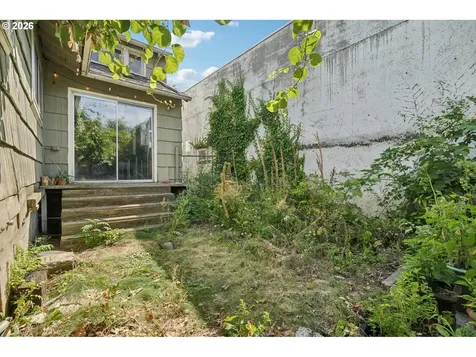 5629 SE Center Street Portland OR 97206