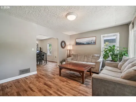 5629 SE Center Street Portland OR 97206